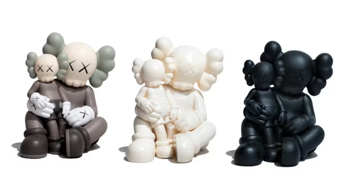 KAWS Holiday Changbai Mountain Vinyl Figure Set Brown/Snowy White/Black