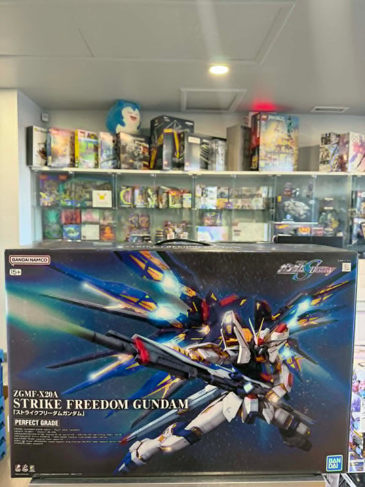 Gundam Model Kit: PG 1/60 - Strike Freedom Gundam