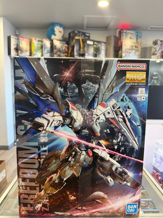 MG 1/100 - Freedom Gundam Ver. 2.0